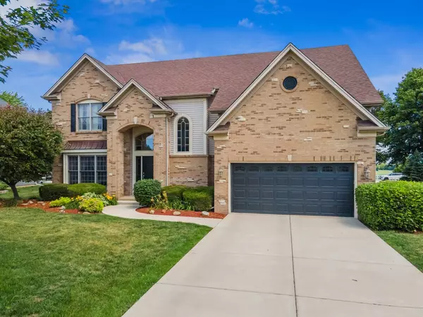 North Aurora, IL 60542,570 Mallard Point DR