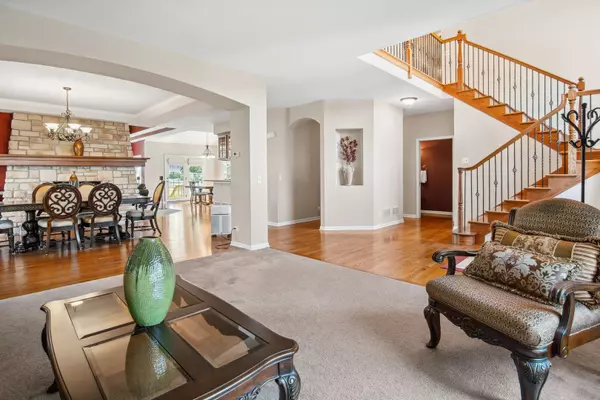 North Aurora, IL 60542,570 Mallard Point DR