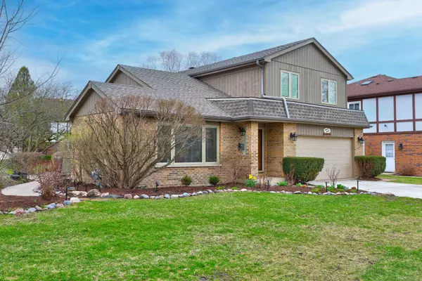 Arlington Heights, IL 60004,1616 N Dale AVE