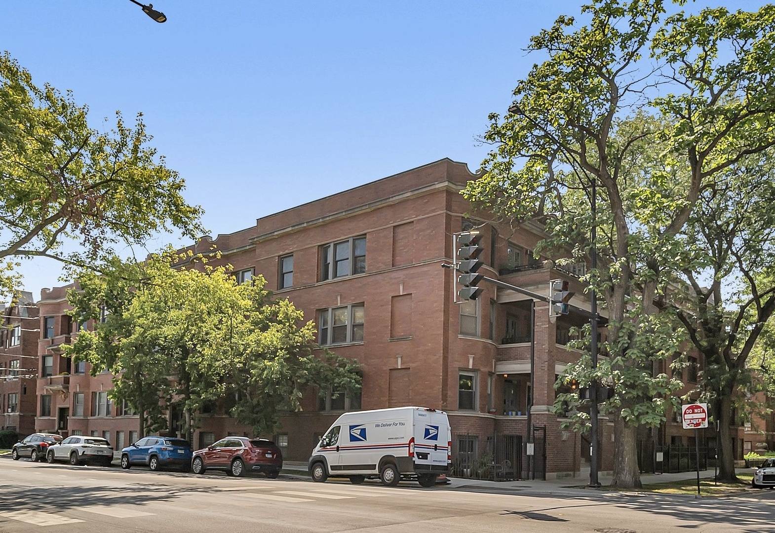 2540 N Sacramento AVE #1, Chicago, IL 60647