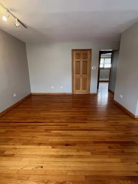 Chicago, IL 60630,4416 N Kostner AVE #2B