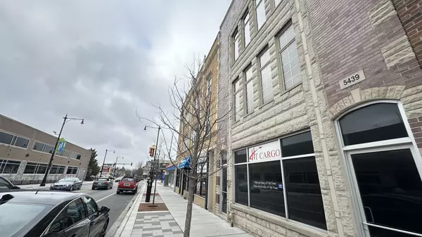 Chicago, IL 60625,5439 N Lincoln AVE #1