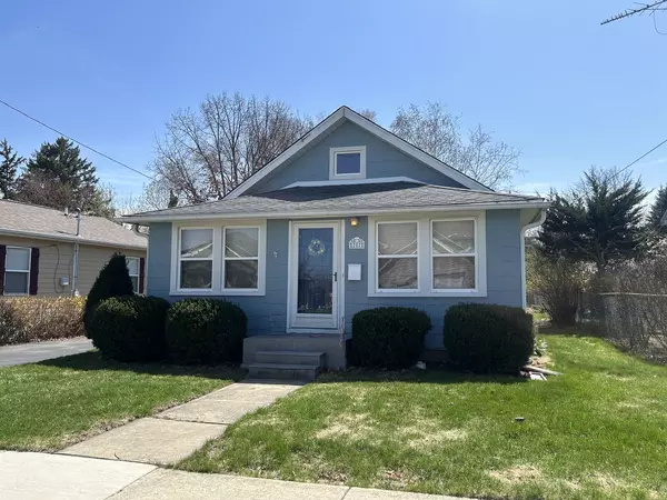 787 Parkway AVE, Elgin, IL 60120