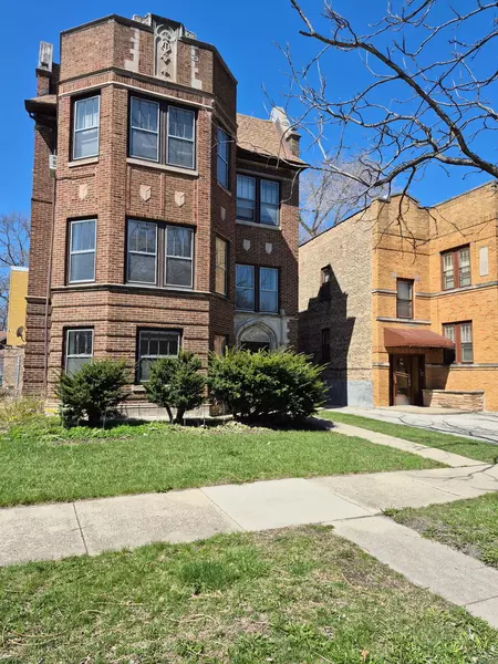 208 S Austin BLVD, Oak Park, IL 60302
