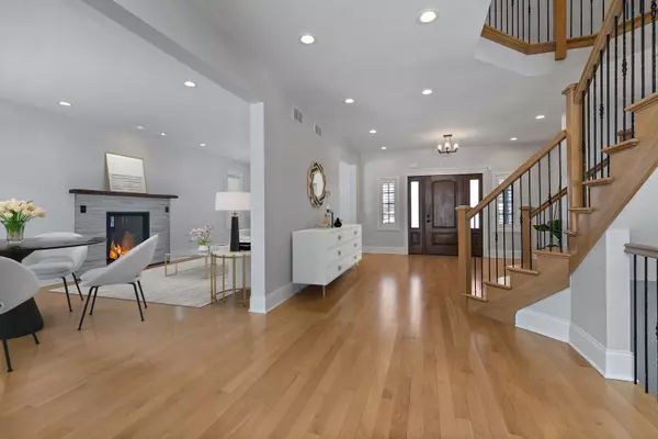 Palatine, IL 60067,330 S Benton ST