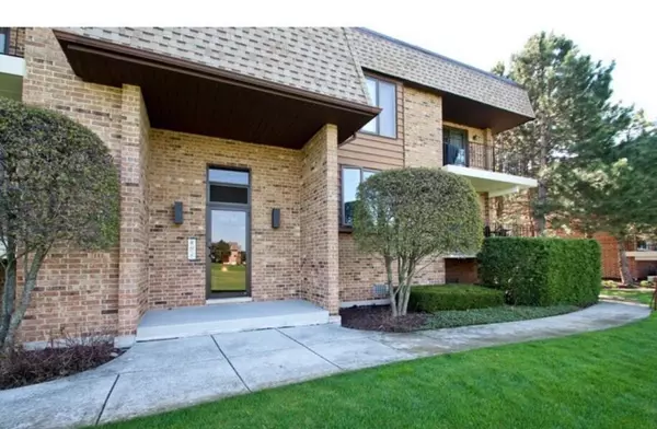 15714 Deerfield CT #2N, Orland Park, IL 60462