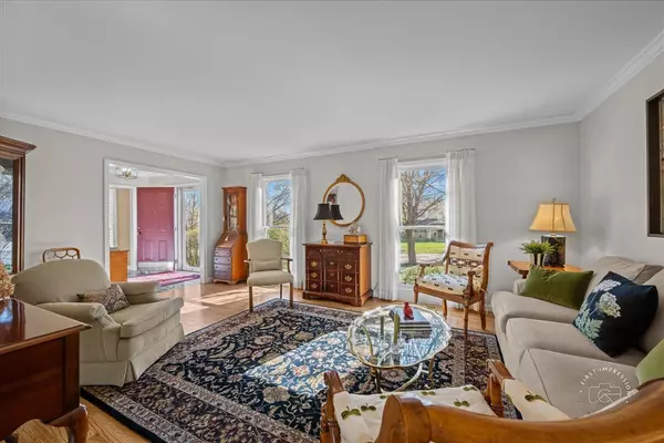 Glen Ellyn, IL 60137,190 Lowell AVE