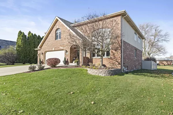 10948 W 167th PL, Orland Park, IL 60467