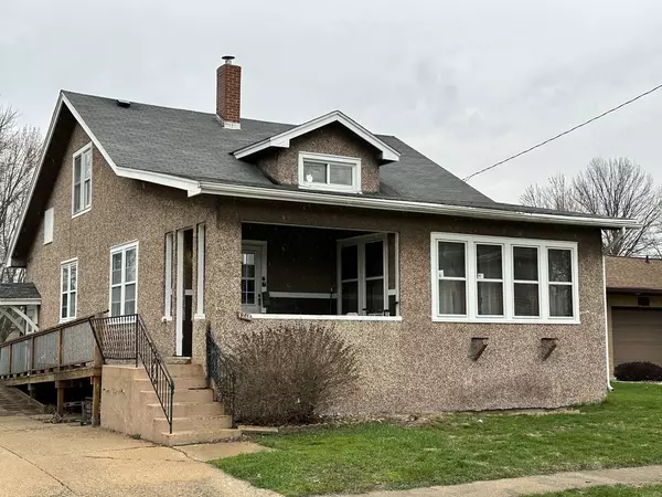 1218 Schuyler ST, Peru, IL 61354