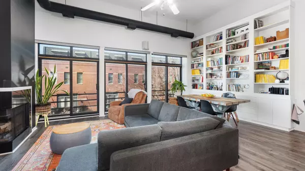 Chicago, IL 60614,1760 W Wrightwood AVE #305