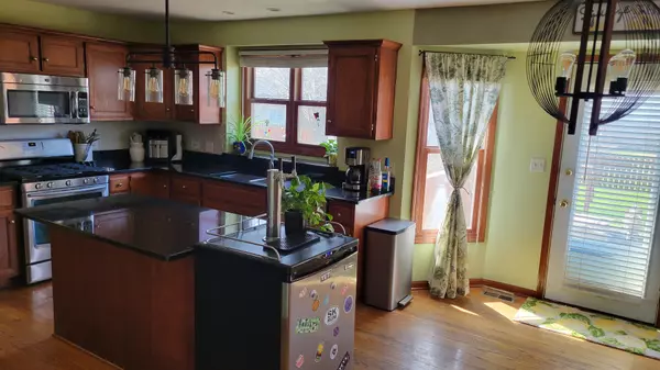 Oswego, IL 60543,251 Isleview DR