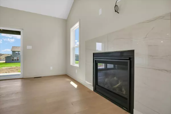 Urbana, IL 61802,2903 Haydon DR