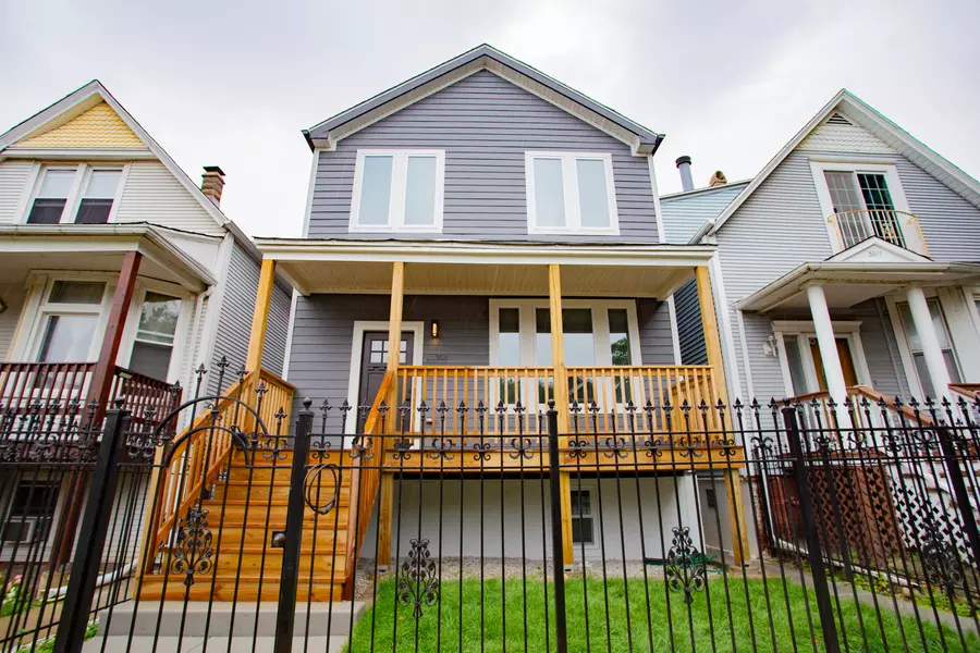 3621 N Richmond ST, Chicago, IL 60618