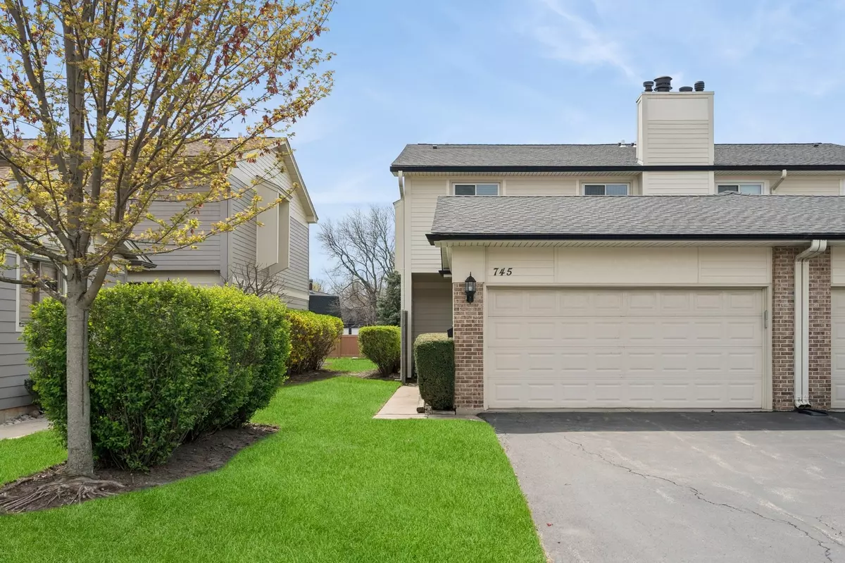 Deerfield, IL 60015,745 Grouse CT