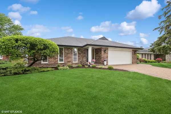Arlington Heights, IL 60005,1115 S Vail AVE