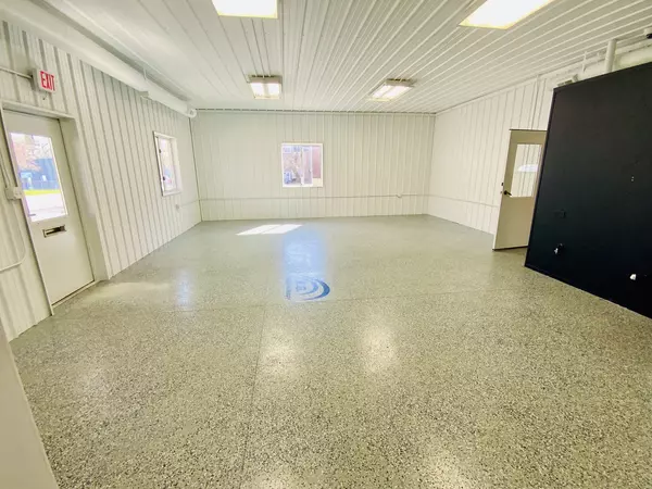 Oglesby, IL 61348,323 E Walnut ST