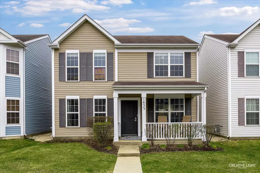 1633 Victoria Park CIR, Aurora, IL 60504