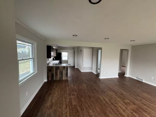 Rockford, IL 61107,112 Dawn AVE