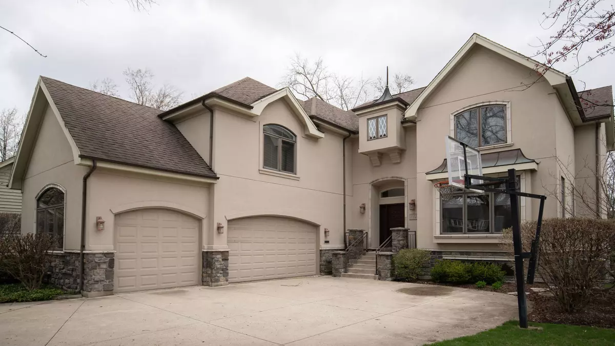 Northbrook, IL 60062,1311 Wendy DR