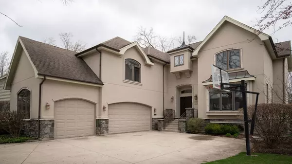 1311 Wendy DR, Northbrook, IL 60062