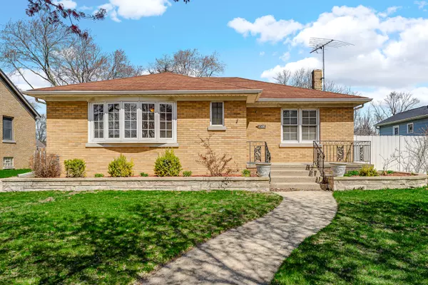 3524 Randolph ST, Lansing, IL 60438