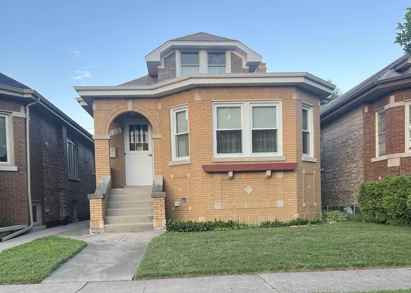 3733 Euclid AVE, Berwyn, IL 60402
