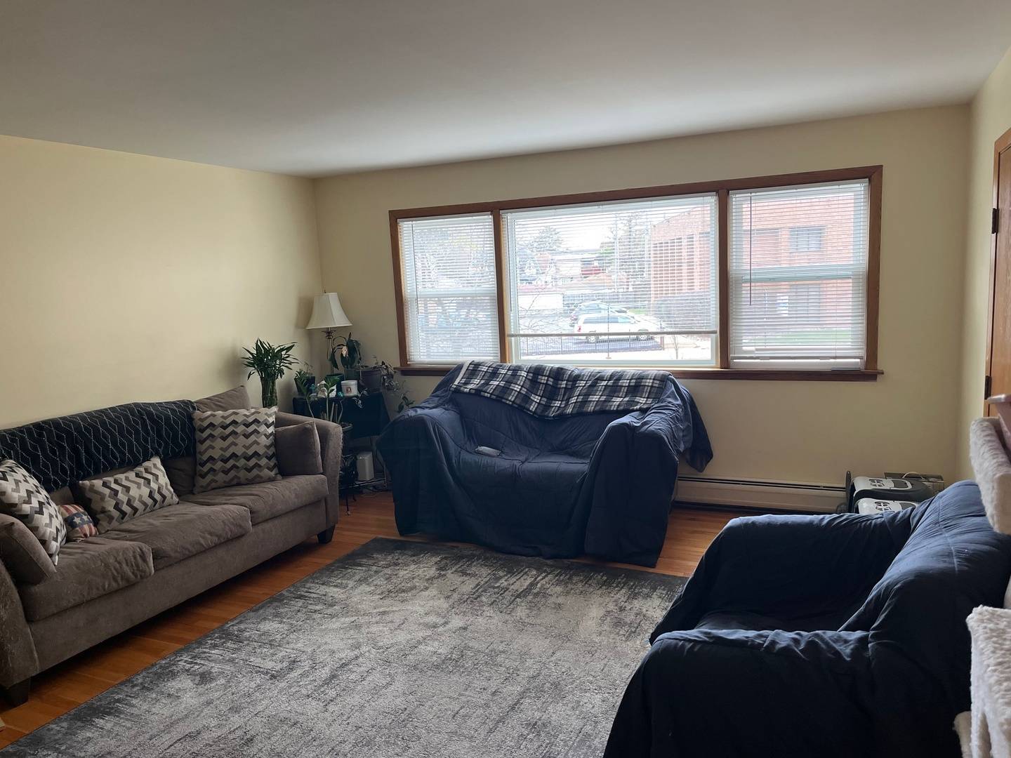 Chicago, IL 60630,4911 N Central AVE #12