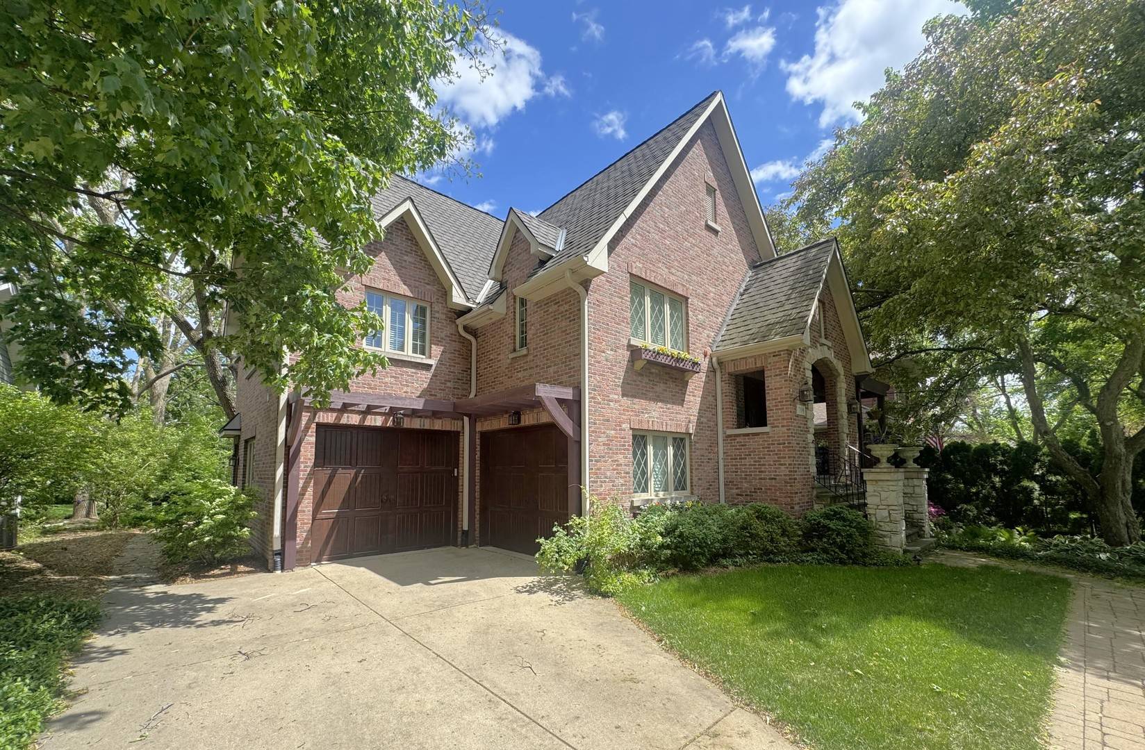 709 Prospect AVE, Barrington, IL 60010