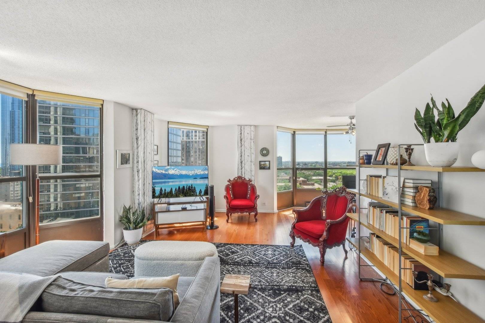 Chicago, IL 60605,899 S PLYMOUTH CT #1408