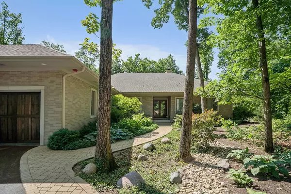 Northbrook, IL 60062,1340 Edgewood LN