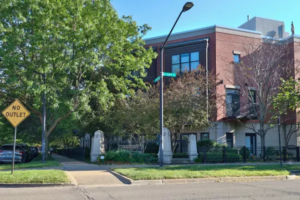 Chicago, IL 60608,937 W 14th PL