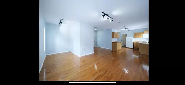 Chicago, IL 60610,1527 N Wieland ST