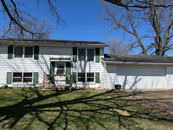 100 W Garfield ST, Deer Creek, IL 61733