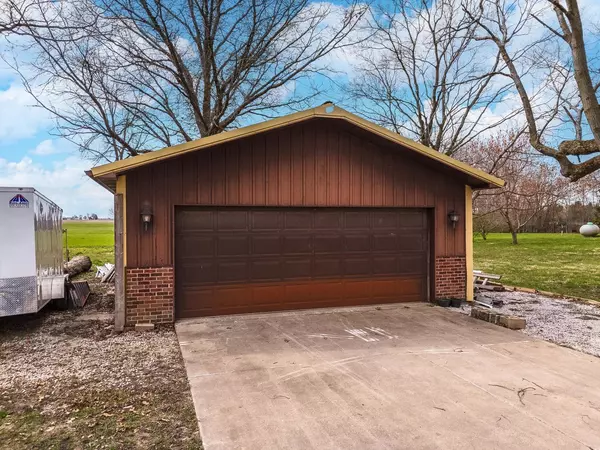 Pontiac, IL 61764,10690 E 1700 North RD