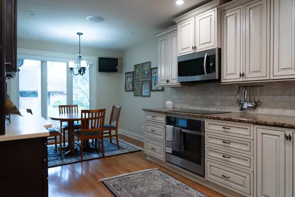 Northbrook, IL 60062,3917 Mission Hills RD #0