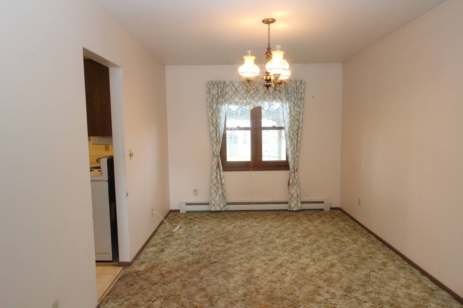 Hebron, IL 60034,10215 Main ST
