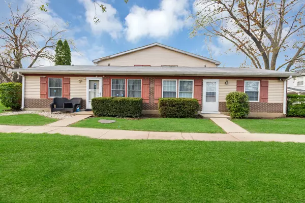 21 Wildwood LN #G, Bolingbrook, IL 60440