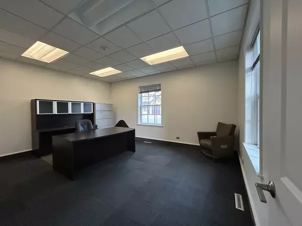 Elk Grove Village, IL 60007,450 E Higgins RD