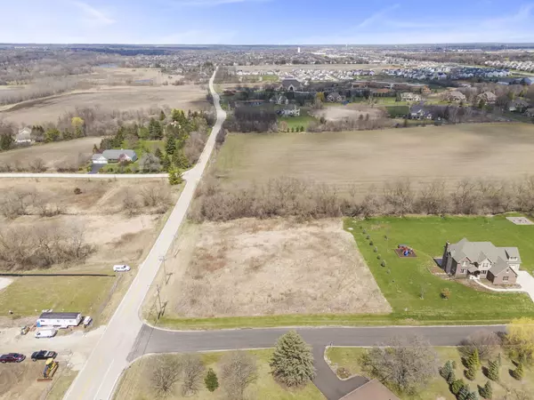 Lot 9 Emerald CT, St. Charles, IL 60175
