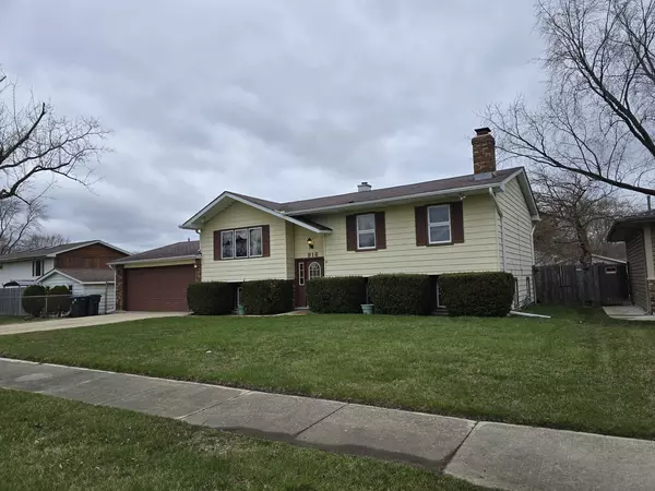 916 Winthrop CT, Zion, IL 60099