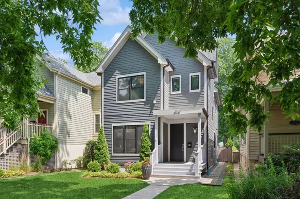 2119 Pioneer RD, Evanston, IL 60201