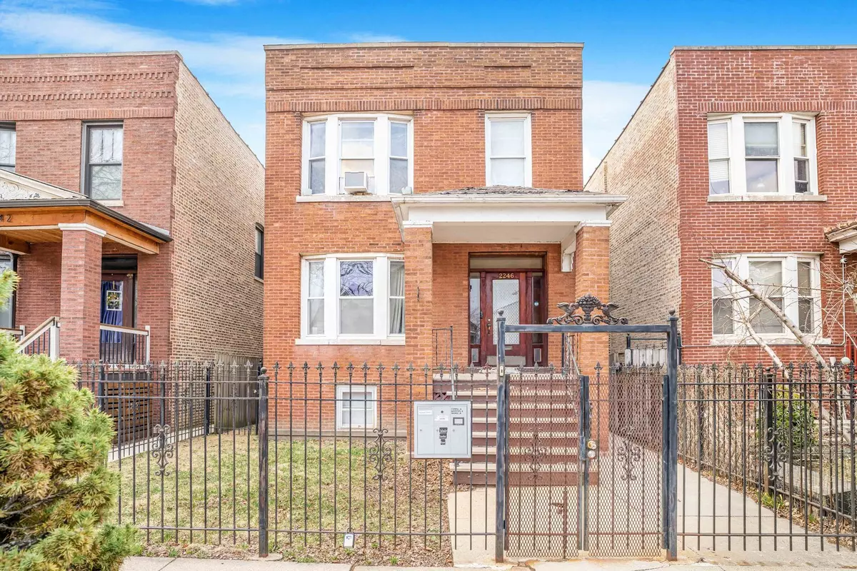 Chicago, IL 60639,2246 N Kedvale AVE