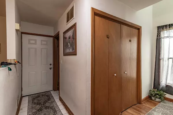 Waukegan, IL 60085,2408 Western AVE