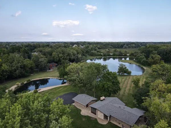 330 S Barrington RD, Barrington, IL 60010