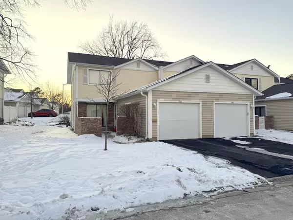 128 N Waterford DR #21, Schaumburg, IL 60194