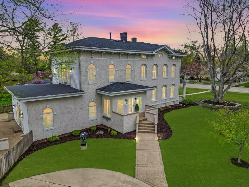 1005 Hovey AVE, Normal, IL 61761