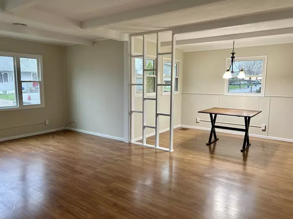 Peru, IL 61354,1407 Calhoun ST