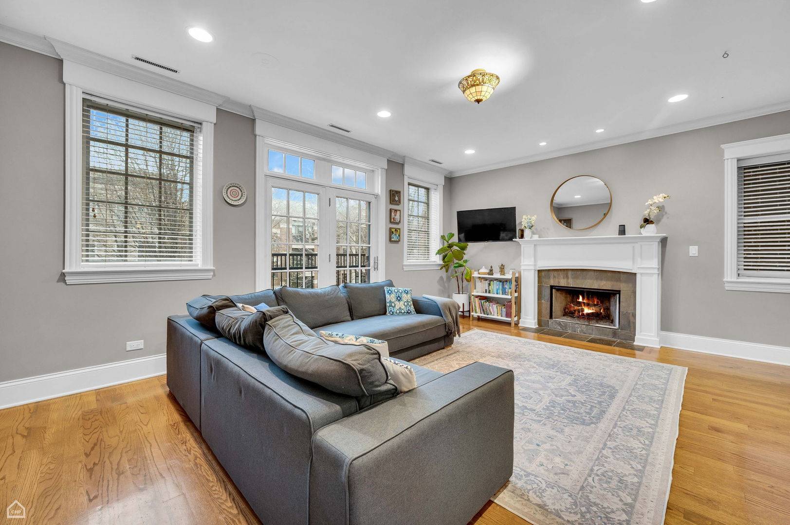 Chicago, IL 60657,3234 N Clifton AVE #3