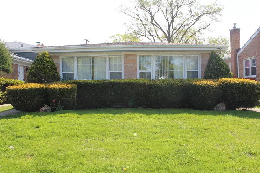 7631 N Kostner AVE, Skokie, IL 60076