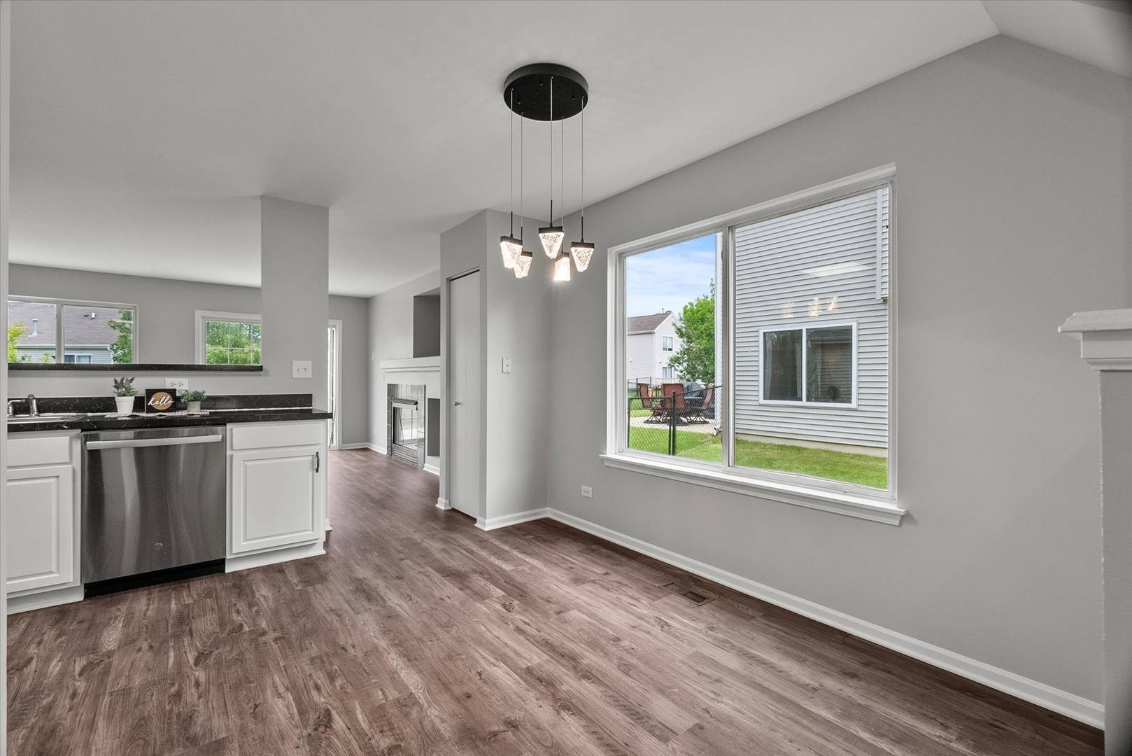 Round Lake, IL 60073,122 W Aldridge LN